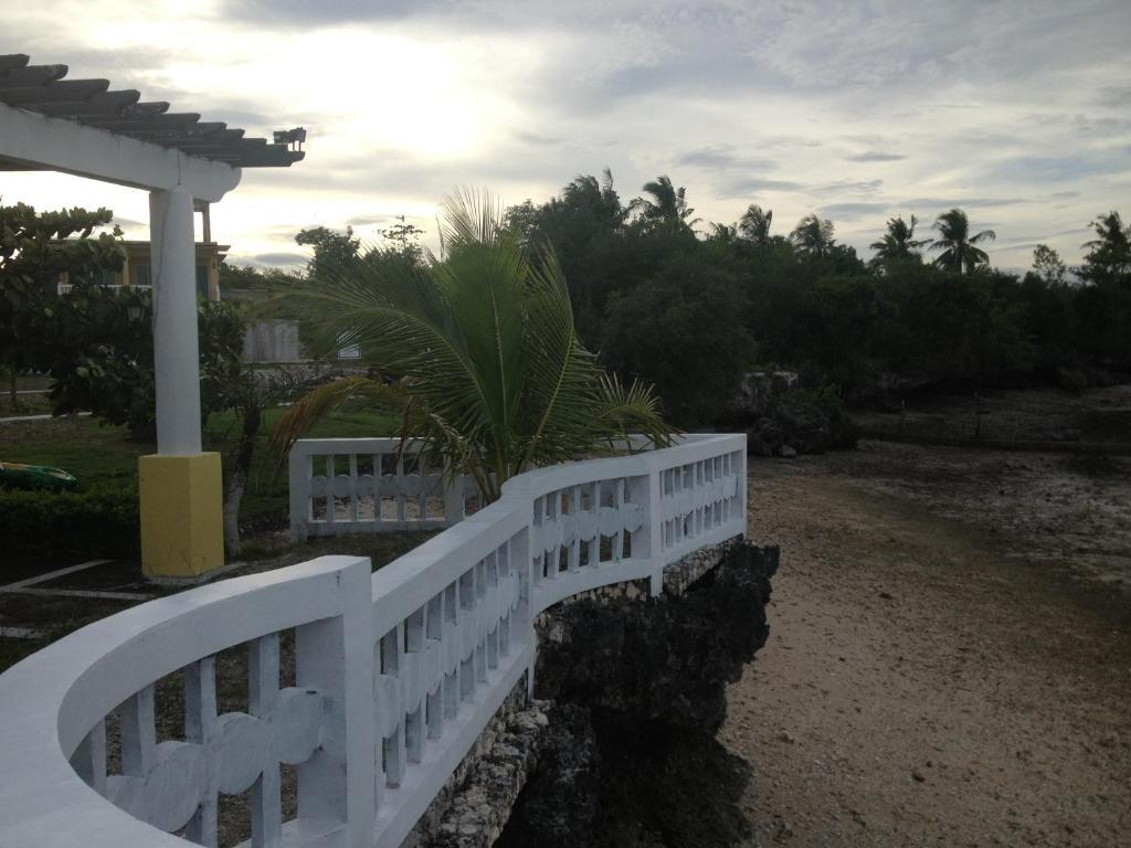 Moalboal Beach Resort Alcantara  Экстерьер фото